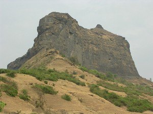 famous treks in maharashtra