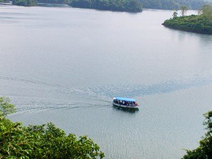 tourist places near muvattupuzha