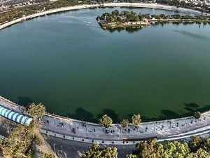 Kankaria Lake