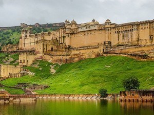 places to visit between jaisalmer and udaipur