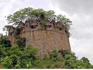 places to visit near hyderabad during monsoon