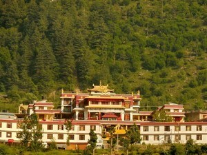 Dhakpo Shedrupling Monastery / Kais Monastery