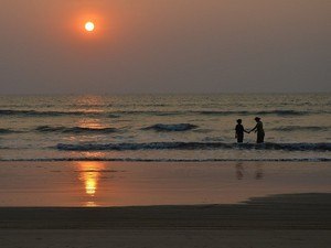 places near mumbai to visit with family