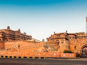 luxury places to visit near delhi