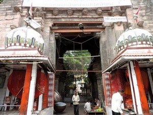 Chaubis Khamba Temple