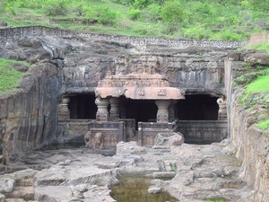 Cave 30 / Chhota Kailash