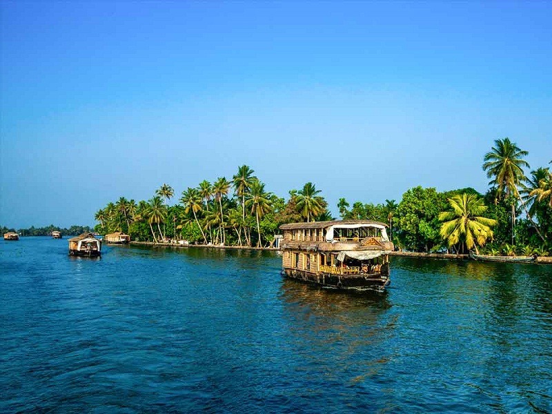 Alleppey (Alappuzha) Backwaters Places to Visit &amp; Tour 