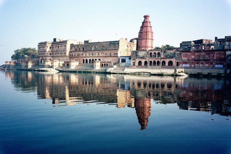 places to visit in vrindavan in one day
