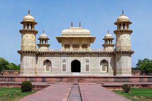 places to visit agra