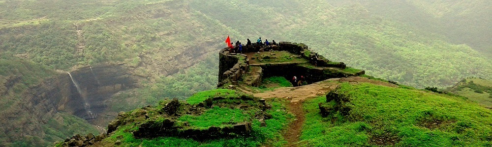 17 Places to Visit near Mumbai within 100 kms (2024)